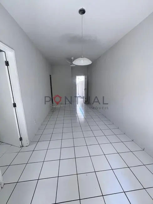 Foto 3 de Casa de Condomínio com 3 quartos à venda, 177m2 em Sítios de Recreio Nascimento, Marilia - SP