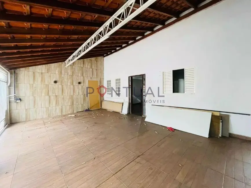 Foto 2 de Casa com 2 quartos para alugar, 120m2 em Conjunto Residencial Alcir Raineri, Marilia - SP