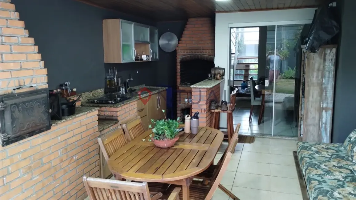 Foto 7 de Casa de Condomínio com 3 quartos à venda, 200m2 em Residencial Villa Flora Aquarius, Marilia - SP