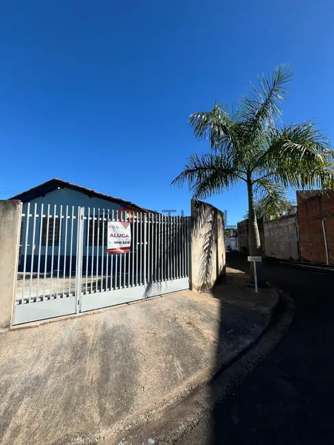 Foto 1 de Casa com 3 quartos para alugar, 120m2 em Núcleo Habitacional Presidente Jânio da Silva Quadros, Marilia - SP