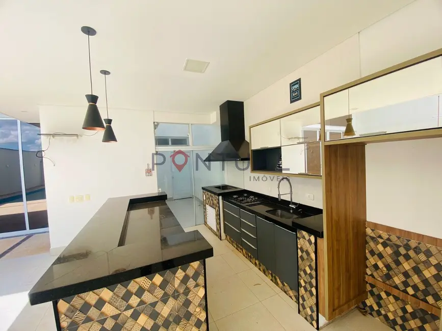 Casa com 3 quartos para alugar, 315m2 em Parque das Esmeraldas II, Marilia - SP - imagem 6 Foto 6 de Casa com 3 quartos para alugar, 315m2 em Parque das Esmeraldas II, Marilia - SP