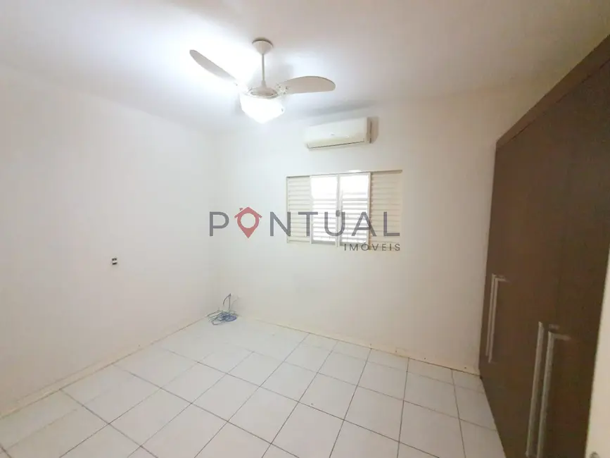 Foto 4 de Casa com 3 quartos para alugar, 125m2 em Jardim Nazareth, Marilia - SP