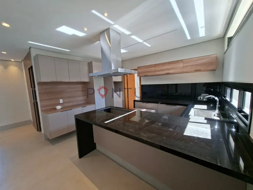 Casa de Condomínio com 3 quartos para alugar, 280m2 em Marilia - SP - imagem 7 Foto 7 de Casa de Condomínio com 3 quartos para alugar, 280m2 em Marilia - SP