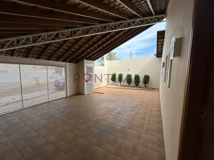 Foto 2 de Casa com 3 quartos à venda, 170m2 em Núcleo Habitacional Jardim Bela Vista, Marilia - SP