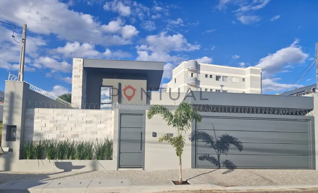 Foto 1 de Casa com 3 quartos à venda, 129m2 em Jardim Aquárius, Marilia - SP