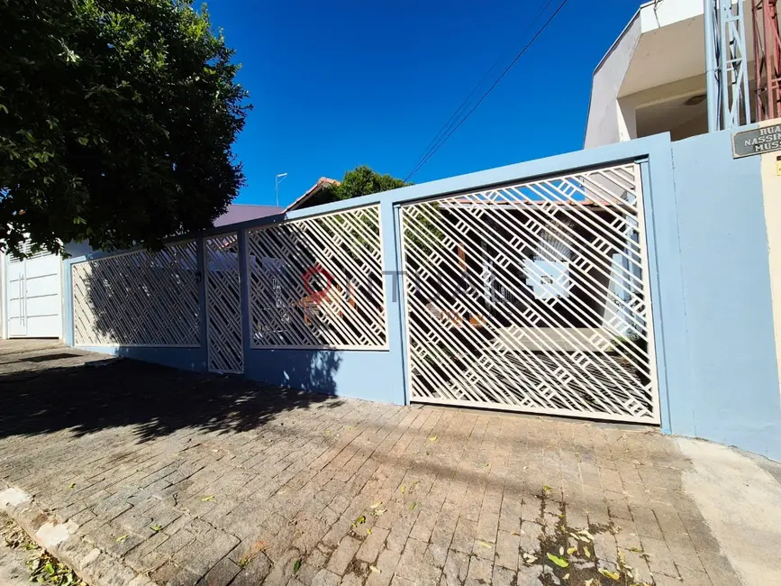 Foto 1 de Casa com 4 quartos para alugar, 146m2 em Jardim Itaipu, Marilia - SP