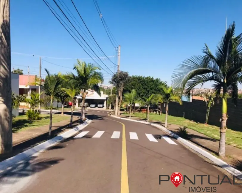 Foto 2 de Casa de Condomínio com 3 quartos à venda, 140m2 em Jardim Colibri, Marilia - SP