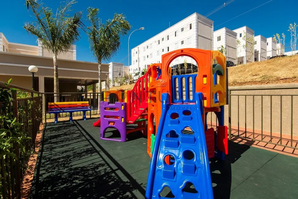 Foto 2 de Apartamento com 2 quartos para alugar, 49m2 em Jardim Califórnia, Marilia - SP