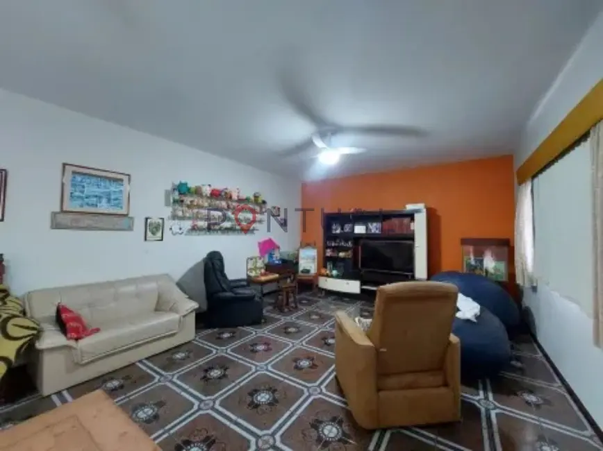 Foto 9 de Casa com 4 quartos à venda e para alugar, 345m2 em Jardim Itaipu, Marilia - SP