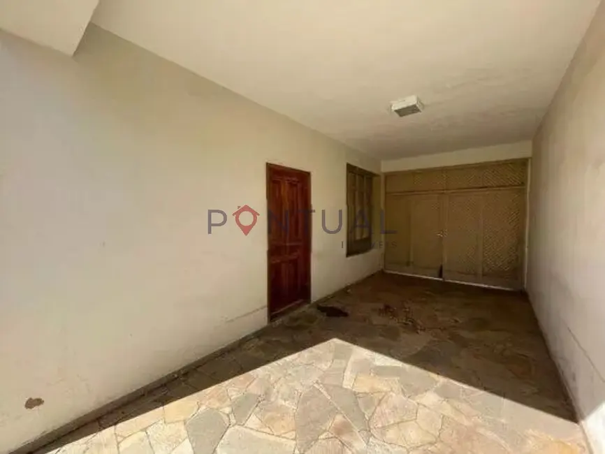 Foto 4 de Casa com 3 quartos para alugar, 551m2 em Montolar, Marilia - SP