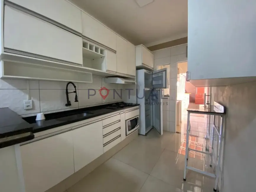Foto 5 de Casa com 2 quartos para alugar, 90m2 em Jardim Fontanelli, Marilia - SP
