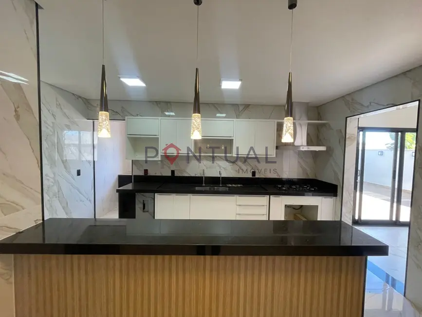 Foto 8 de Casa de Condomínio com 3 quartos para alugar, 233m2 em Residencial Vale Verde, Marilia - SP