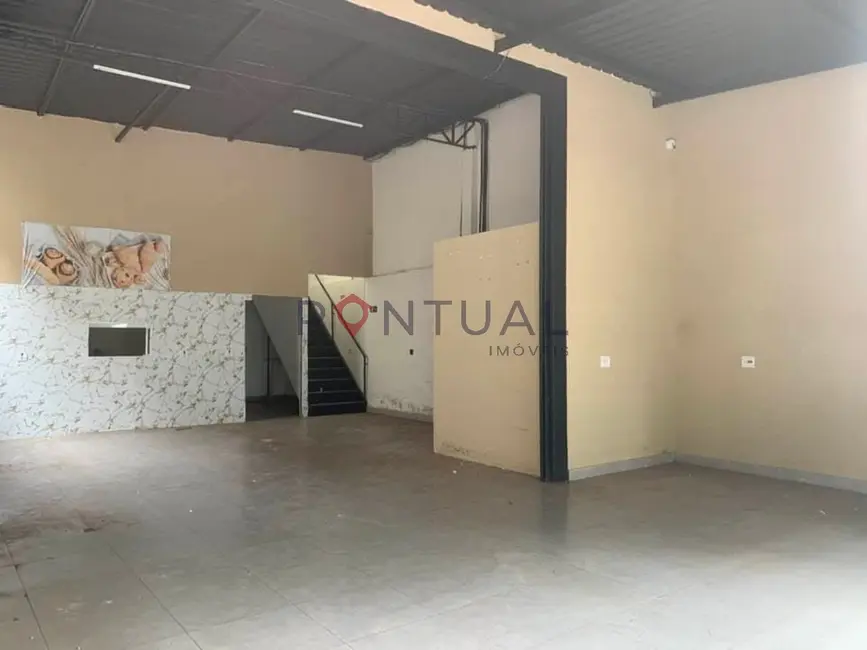 Sala Comercial para alugar, 127m2 em Marilia - SP - imagem 2 Foto 2 de Sala Comercial para alugar, 127m2 em Marilia - SP