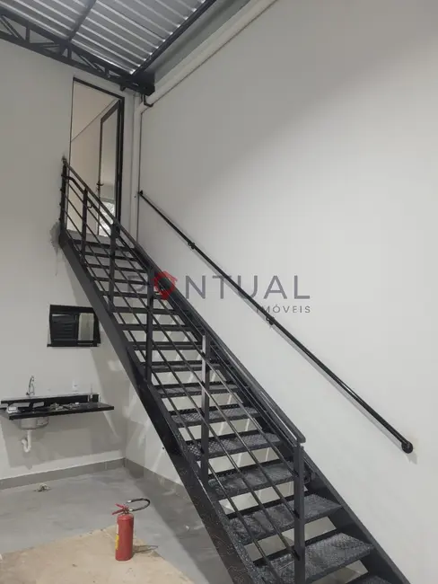 Foto 3 de Armazém / Galpão para alugar, 200m2 em Sérgio Roim (Padre Nóbrega), Marilia - SP