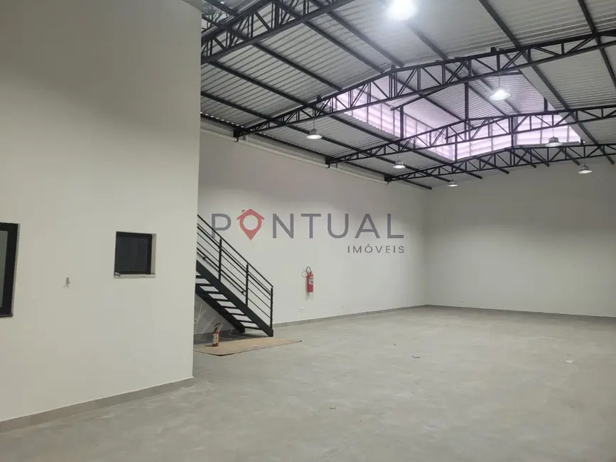 Foto 2 de Armazém / Galpão para alugar, 200m2 em Sérgio Roim (Padre Nóbrega), Marilia - SP