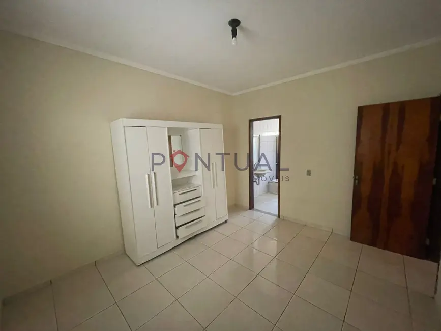 Casa com 4 quartos para alugar, 115m2 em Jardim Esplanada, Marilia - SP - imagem 8 Foto 8 de Casa com 4 quartos para alugar, 115m2 em Jardim Esplanada, Marilia - SP