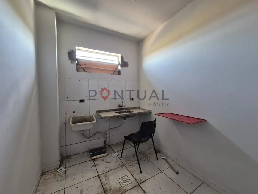 Armazém / Galpão para alugar, 250m2 em Centro, Marilia - SP - imagem 4 Foto 4 de Armazém / Galpão para alugar, 250m2 em Centro, Marilia - SP