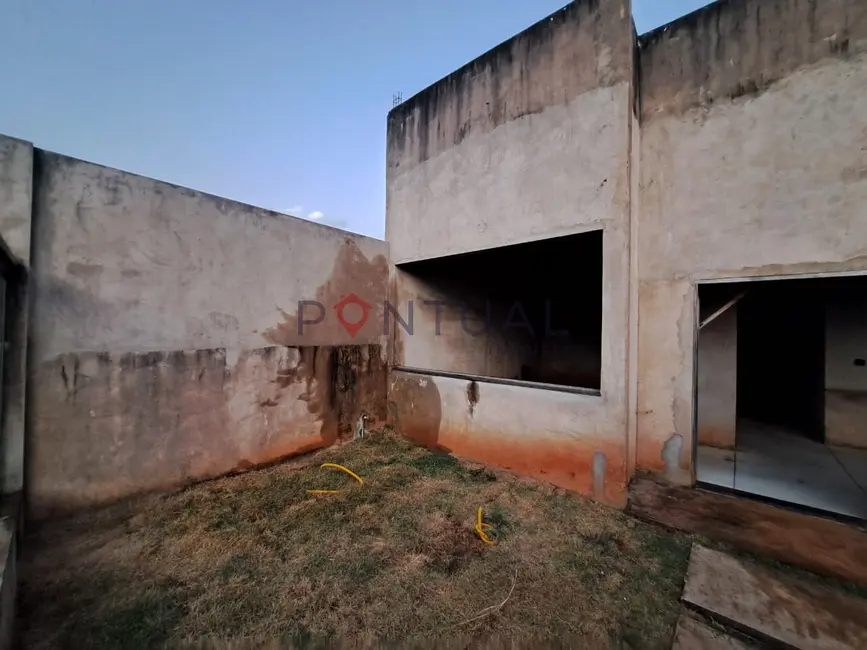 Foto 2 de Casa com 3 quartos à venda, 157m2 em Sérgio Roim (Padre Nóbrega), Marilia - SP