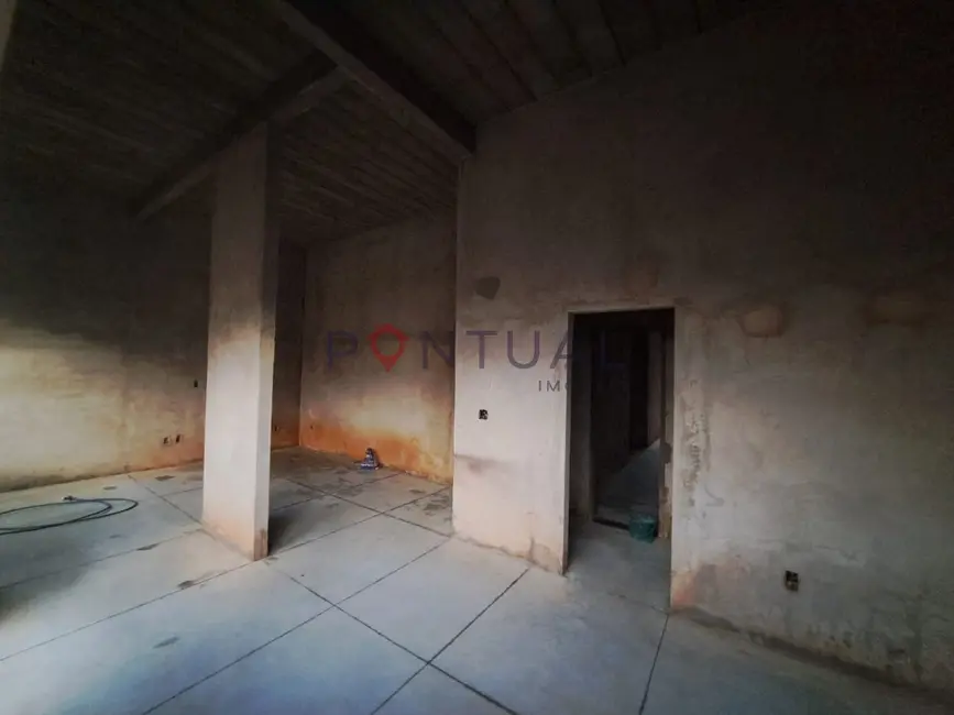 Foto 4 de Casa com 3 quartos à venda, 157m2 em Sérgio Roim (Padre Nóbrega), Marilia - SP