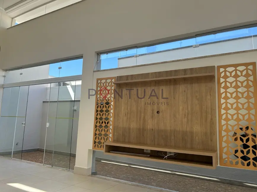 Foto 2 de Casa de Condomínio com 3 quartos para alugar, 230m2 em Jardim Colibri, Marilia - SP