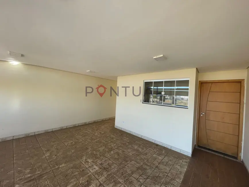 Foto 2 de Casa com 3 quartos para alugar, 110m2 em Jardim Esplanada, Marilia - SP