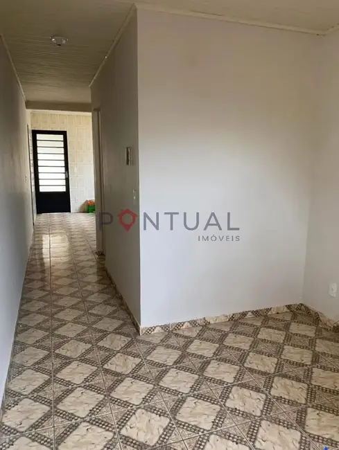 Foto 4 de Casa com 2 quartos para alugar, 90m2 em Núcleo Habitacional José Teruel Martinez, Marilia - SP