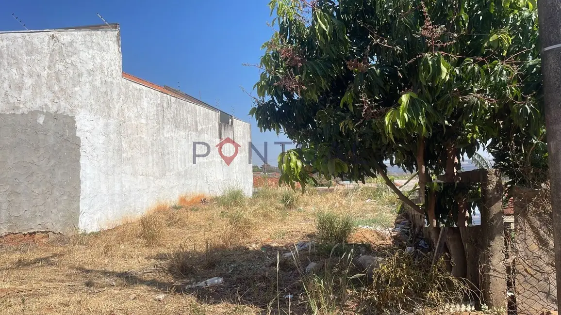 Foto 1 de Terreno / Lote à venda, 220m2 em Conjunto Habitacional Vila dos Comerciários II, Marilia - SP