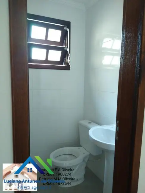 Foto 6 de Sobrado com 3 quartos à venda, 147m2 em Indaiá, Caraguatatuba - SP