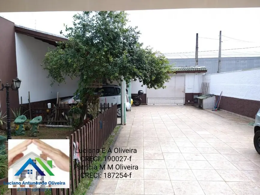 Foto 4 de Sobrado com 5 quartos à venda, 185m2 em Jardim Nomar, Caraguatatuba - SP