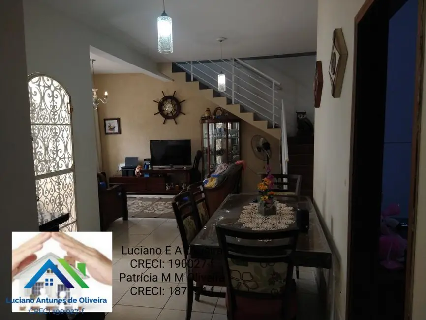 Foto 9 de Sobrado com 5 quartos à venda, 185m2 em Jardim Nomar, Caraguatatuba - SP