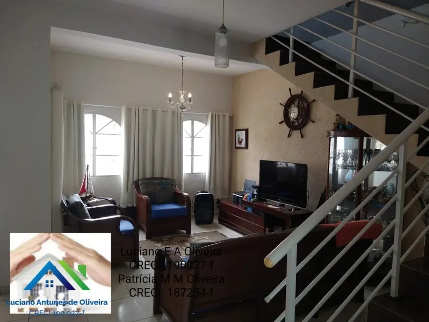 Foto 8 de Sobrado com 5 quartos à venda, 185m2 em Jardim Nomar, Caraguatatuba - SP