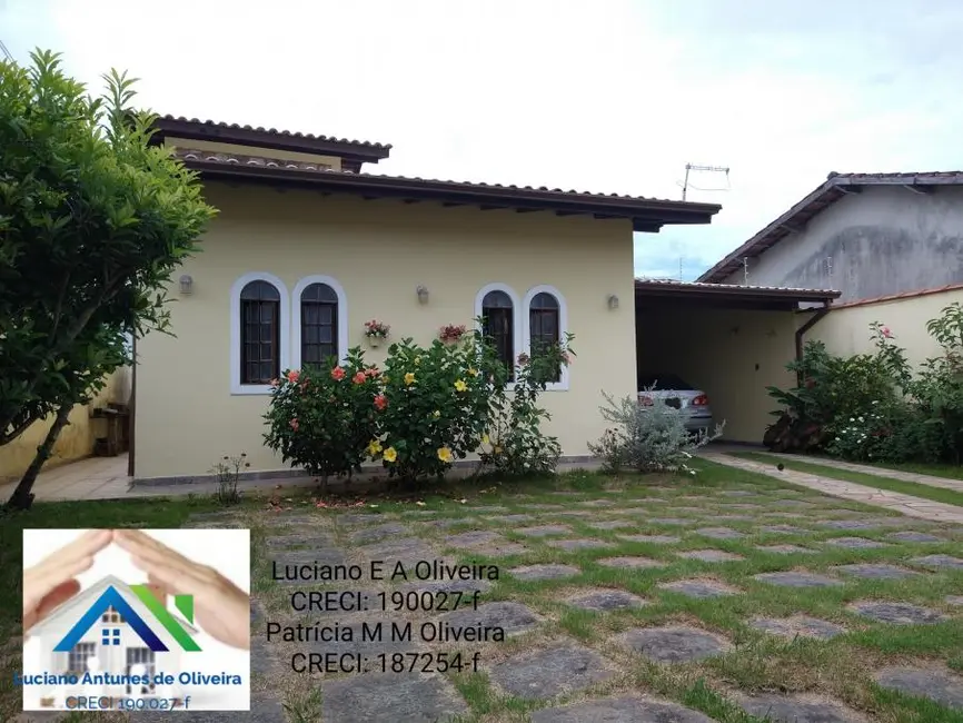 Foto 3 de Casa com 2 quartos à venda, 220m2 em Jardim Britânia, Caraguatatuba - SP