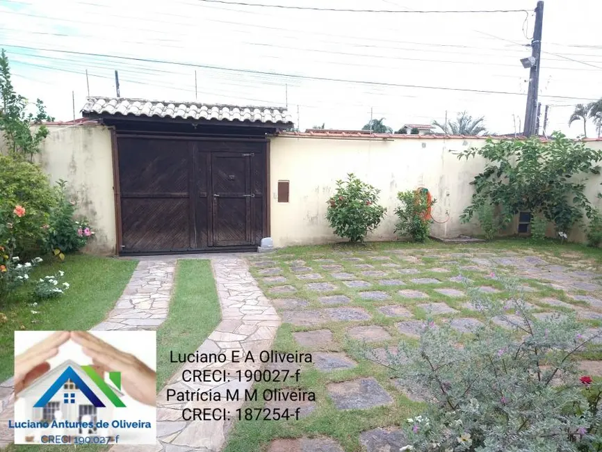 Foto 4 de Casa com 2 quartos à venda, 220m2 em Jardim Britânia, Caraguatatuba - SP