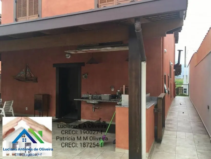 Foto 3 de Sobrado com 3 quartos à venda, 350m2 em Pontal de Santa Marina, Caraguatatuba - SP