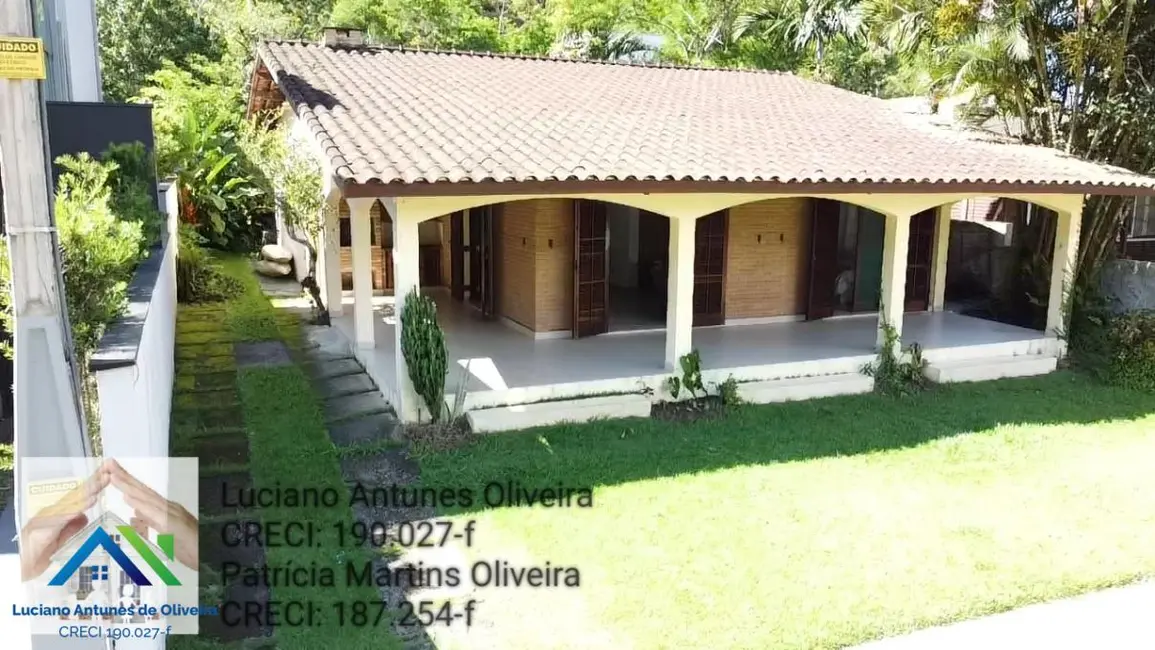 Foto 3 de Casa com 3 quartos à venda, 160m2 em Loteamento Recanto Sandra, Caraguatatuba - SP