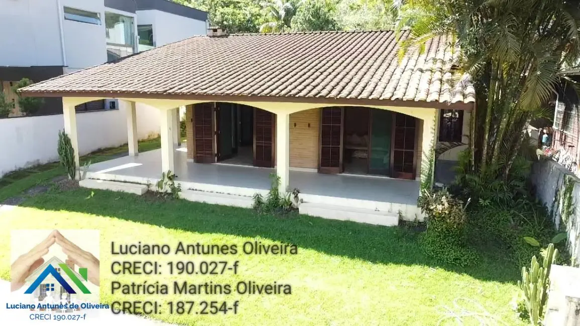 Foto 4 de Casa com 3 quartos à venda, 160m2 em Loteamento Recanto Sandra, Caraguatatuba - SP