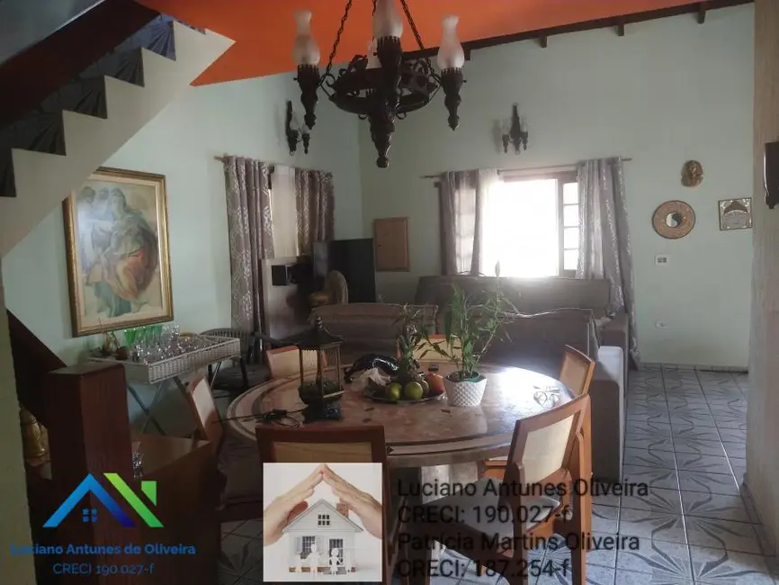 Casa com 3 quartos à venda, 208m2 em Pontal de Santa Marina, Caraguatatuba - SP - imagem 5 Foto 5 de Casa com 3 quartos à venda, 208m2 em Pontal de Santa Marina, Caraguatatuba - SP