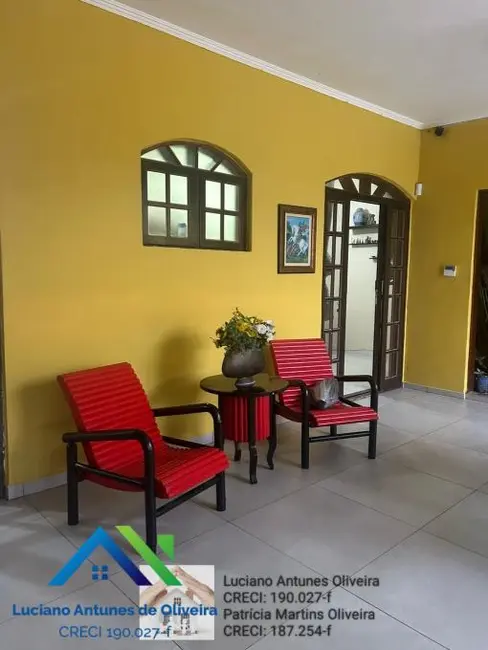 Foto 6 de Sobrado com 3 quartos à venda, 180m2 em Balneário Recanto do Sol, Caraguatatuba - SP