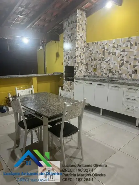 Foto 3 de Sobrado com 3 quartos à venda, 180m2 em Balneário Recanto do Sol, Caraguatatuba - SP