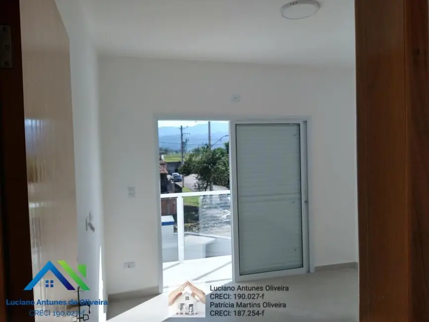 Foto 4 de Sobrado com 3 quartos à venda, 120m2 em Balneário Recanto do Sol, Caraguatatuba - SP