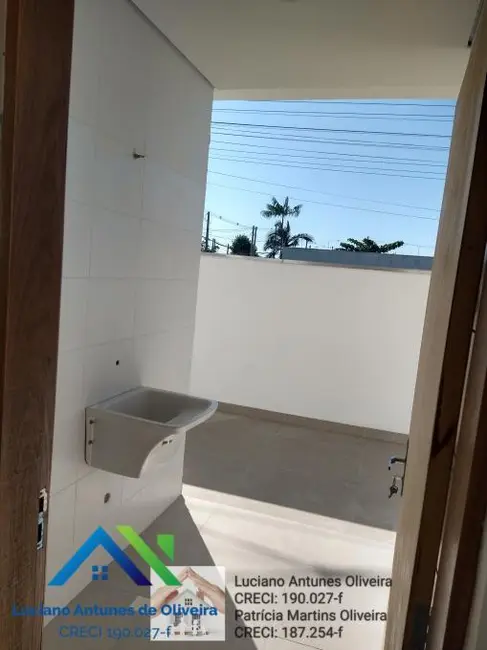 Foto 2 de Sobrado com 3 quartos à venda, 120m2 em Balneário Recanto do Sol, Caraguatatuba - SP