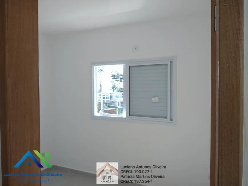 Foto 9 de Sobrado com 3 quartos à venda, 120m2 em Balneário Recanto do Sol, Caraguatatuba - SP