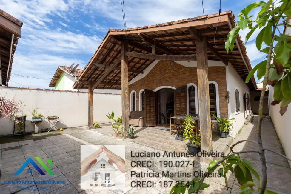Foto 1 de Casa com 2 quartos à venda, 164m2 em Balneário Mar Azul, Caraguatatuba - SP