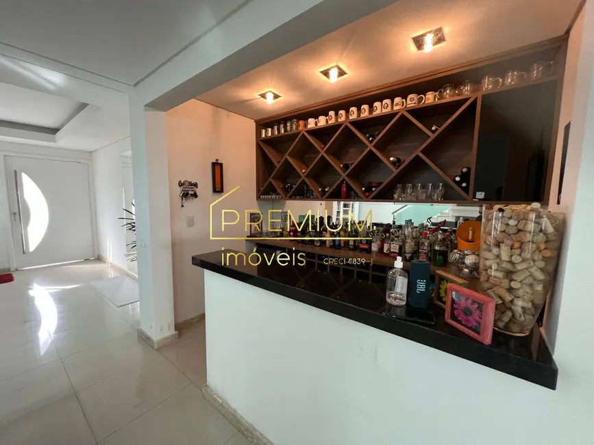 Casa com 3 quartos à venda, 155m2 em Medeiros, Jundiai - SP - imagem 9 Foto 9 de Casa com 3 quartos à venda, 155m2 em Medeiros, Jundiai - SP