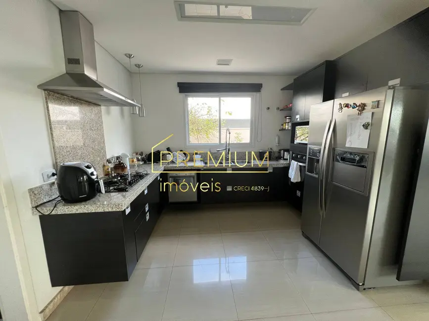 Casa com 3 quartos à venda, 155m2 em Medeiros, Jundiai - SP - imagem 5 Foto 5 de Casa com 3 quartos à venda, 155m2 em Medeiros, Jundiai - SP