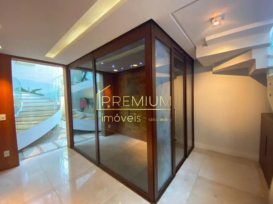 Casa com 5 quartos à venda, 595m2 em Medeiros, Jundiai - SP - imagem 8 Foto 8 de Casa com 5 quartos à venda, 595m2 em Medeiros, Jundiai - SP