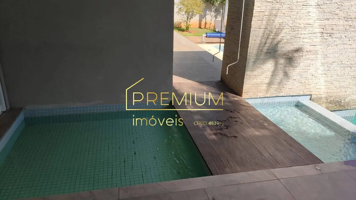 Casa com 5 quartos à venda, 595m2 em Medeiros, Jundiai - SP - imagem 3 Foto 3 de Casa com 5 quartos à venda, 595m2 em Medeiros, Jundiai - SP