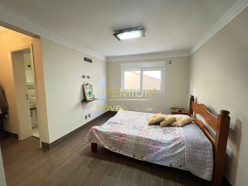 Foto 3 de Casa com 4 quartos à venda, 430m2 em Medeiros, Jundiai - SP