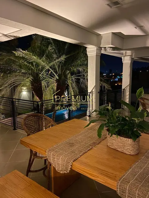 Foto 3 de Casa com 4 quartos à venda, 390m2 em Medeiros, Jundiai - SP