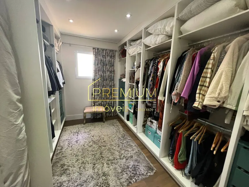 Casa com 3 quartos à venda, 505m2 em Medeiros, Jundiai - SP - imagem 6 Foto 6 de Casa com 3 quartos à venda, 505m2 em Medeiros, Jundiai - SP